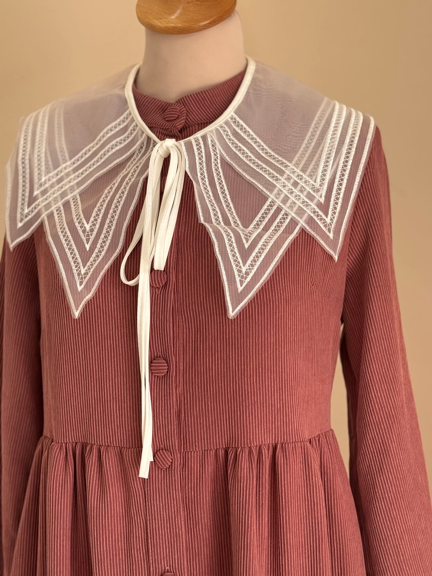 فستان قصته صغيرة من مجموعة moda fatma