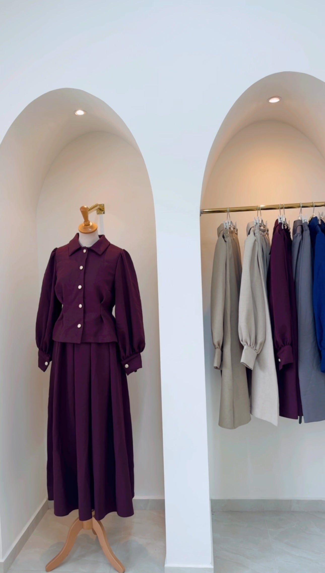 طقم قميص وتنورة - مناسب حتى طول 158 سم